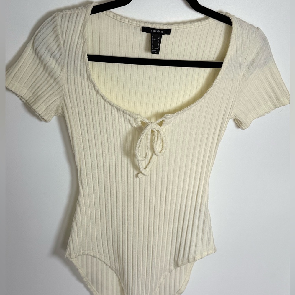 Women’s Forever 21 bodysuit